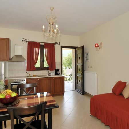 Byzantinon Hotel Leonídion Extérieur photo