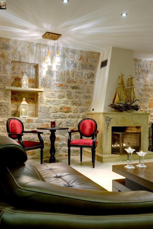 Byzantinon Hotel Leonídion Extérieur photo